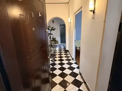 hol primitor design apartament inchiriere Sector 1 București